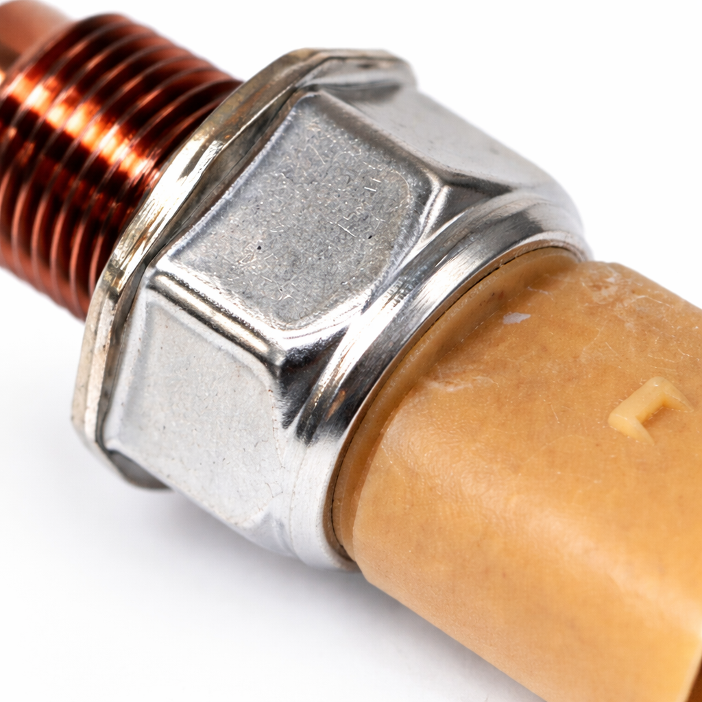 Vemo Fuel Pressure Sensor V10-72-0861 | VW TDI | Dub Source JA - Image 5